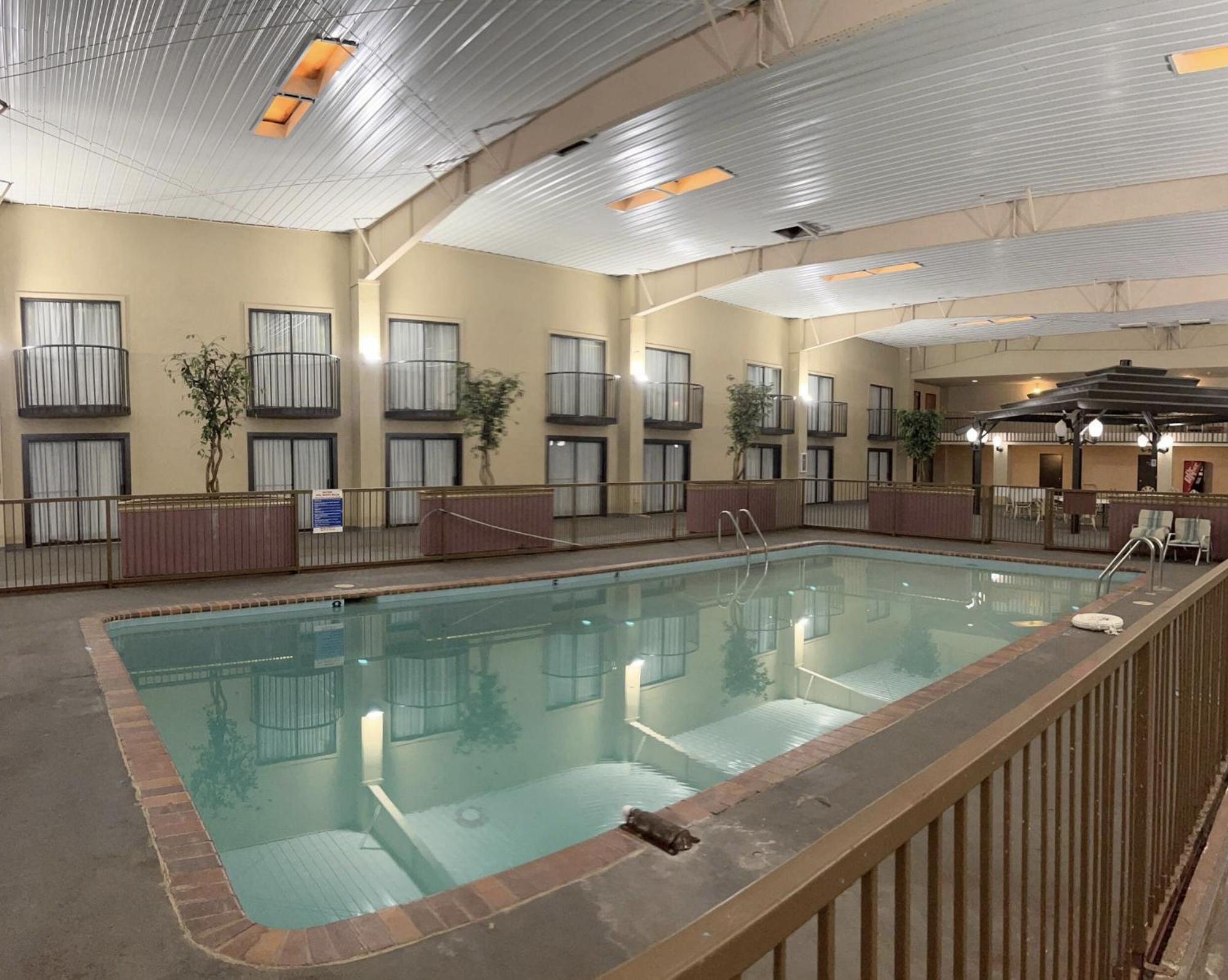 Regency Inn & Suites Altus Bagian luar foto
